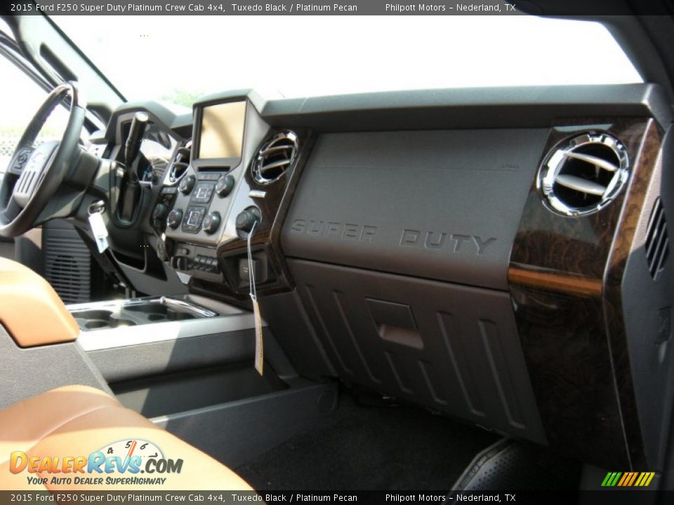 2015 Ford F250 Super Duty Platinum Crew Cab 4x4 Tuxedo Black / Platinum Pecan Photo #20