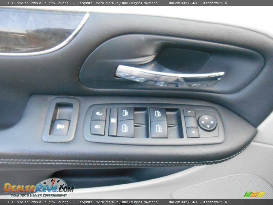 2011 Chrysler Town & Country Touring - L Sapphire Crystal Metallic / Black/Light Graystone Photo #13