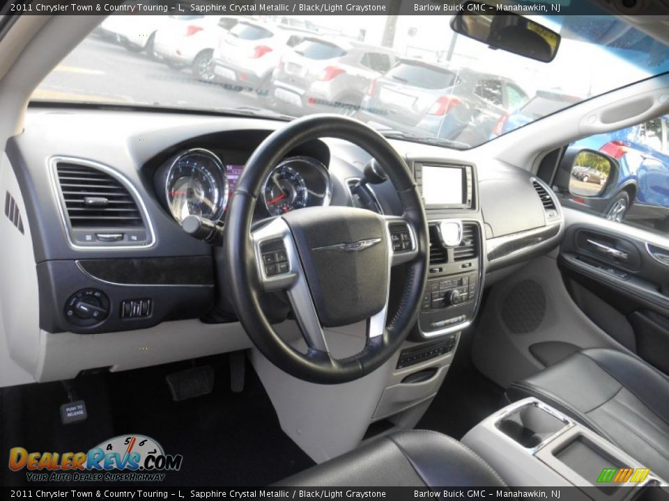 2011 Chrysler Town & Country Touring - L Sapphire Crystal Metallic / Black/Light Graystone Photo #15