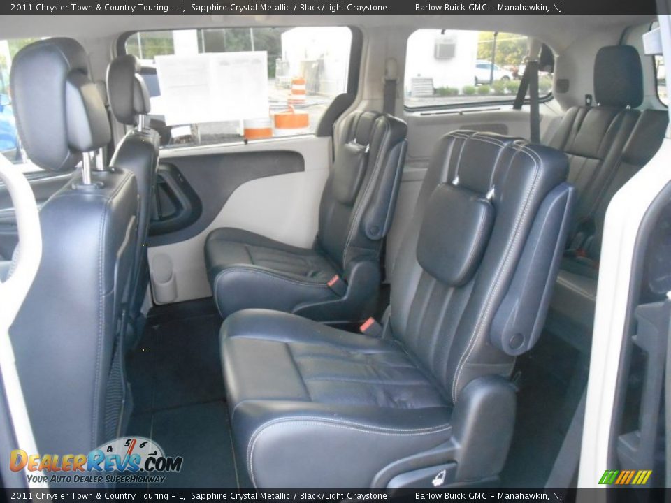 2011 Chrysler Town & Country Touring - L Sapphire Crystal Metallic / Black/Light Graystone Photo #17