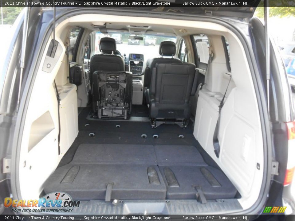 2011 Chrysler Town & Country Touring - L Sapphire Crystal Metallic / Black/Light Graystone Photo #20