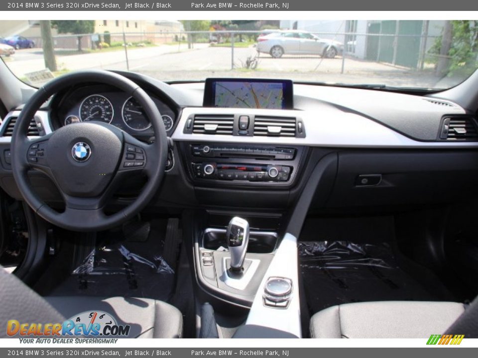 2014 BMW 3 Series 320i xDrive Sedan Jet Black / Black Photo #13