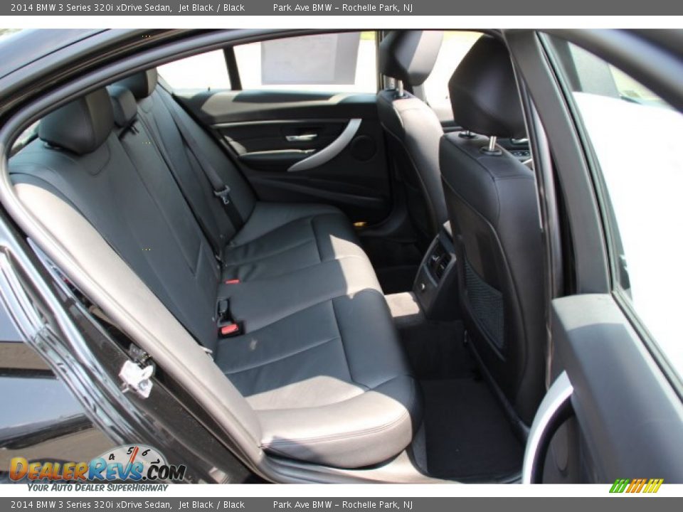 2014 BMW 3 Series 320i xDrive Sedan Jet Black / Black Photo #23