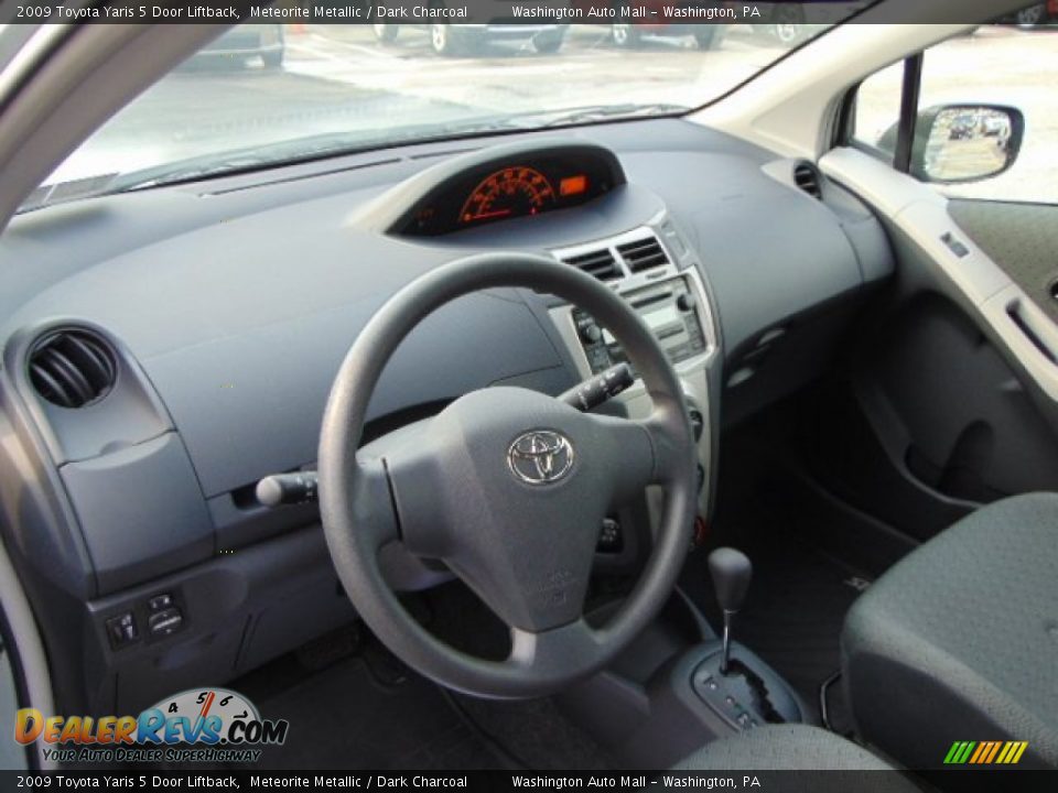 2009 Toyota Yaris 5 Door Liftback Meteorite Metallic / Dark Charcoal Photo #10