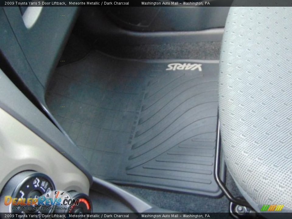 2009 Toyota Yaris 5 Door Liftback Meteorite Metallic / Dark Charcoal Photo #13