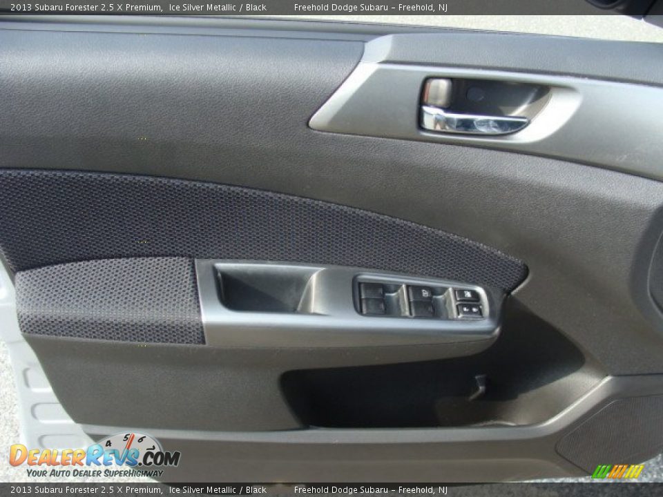 2013 Subaru Forester 2.5 X Premium Ice Silver Metallic / Black Photo #12