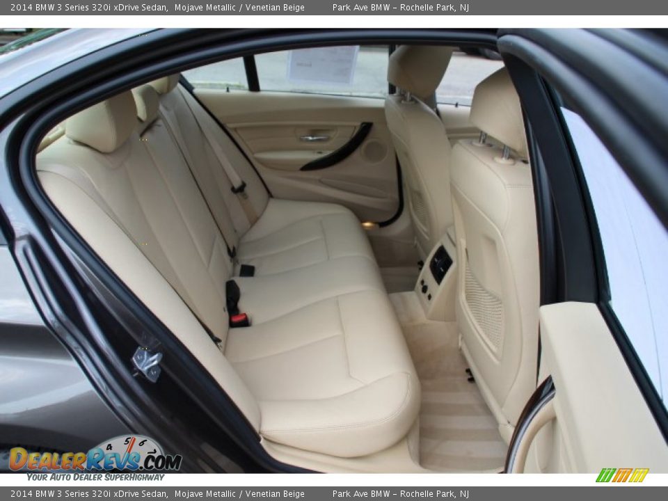 2014 BMW 3 Series 320i xDrive Sedan Mojave Metallic / Venetian Beige Photo #23