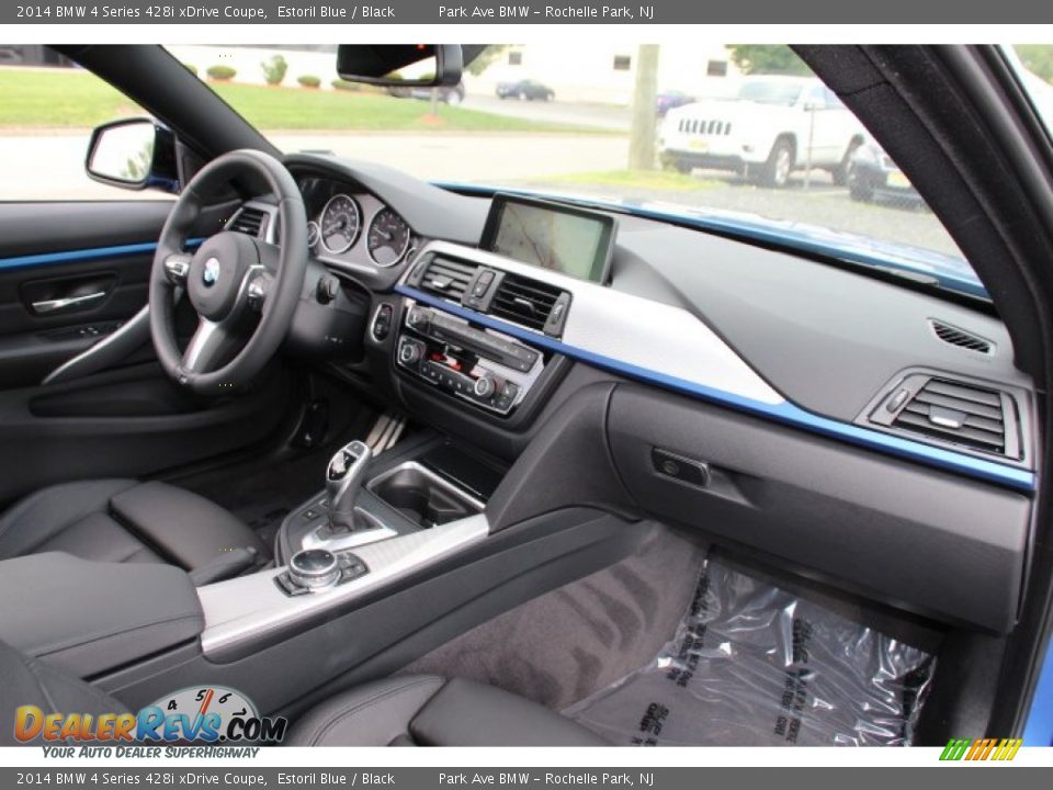 Dashboard of 2014 BMW 4 Series 428i xDrive Coupe Photo #25