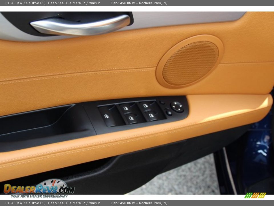 Controls of 2014 BMW Z4 sDrive35i Photo #10
