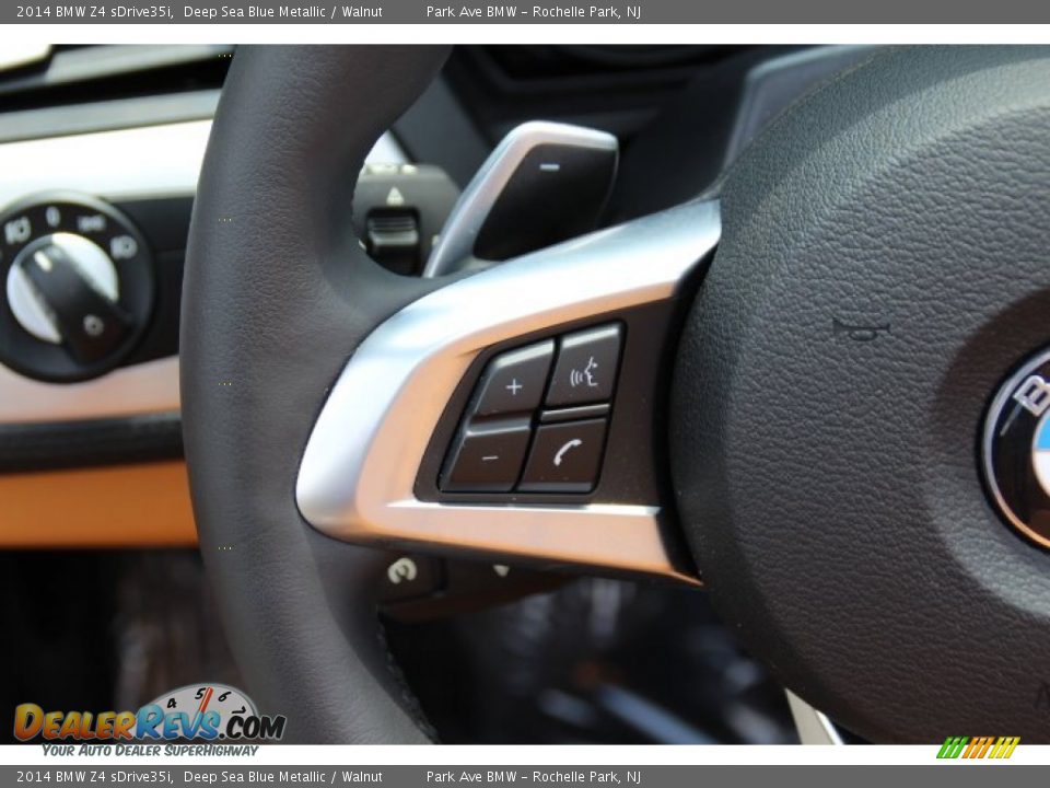 Controls of 2014 BMW Z4 sDrive35i Photo #19