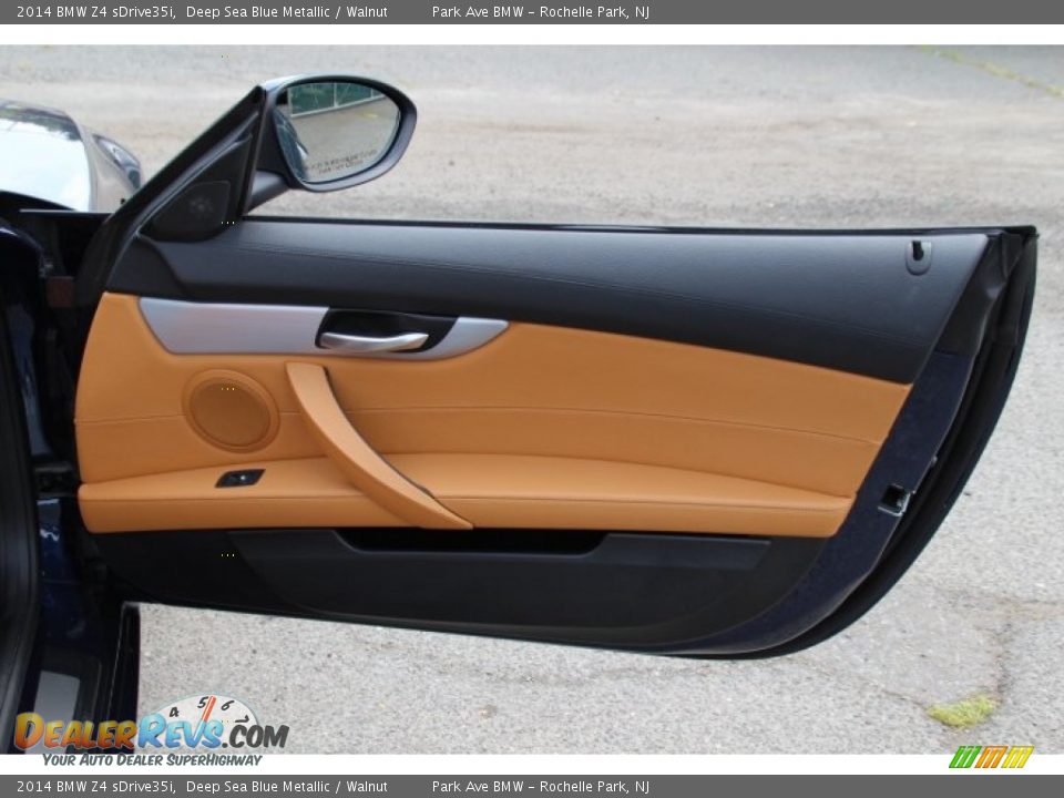 Door Panel of 2014 BMW Z4 sDrive35i Photo #24