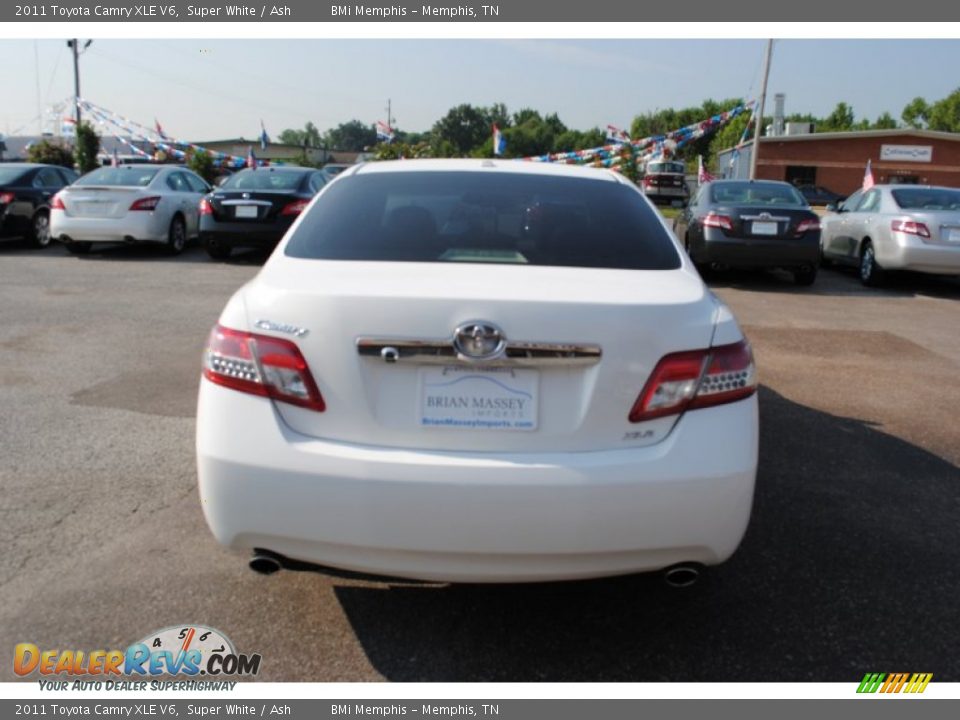2011 Toyota Camry XLE V6 Super White / Ash Photo #3