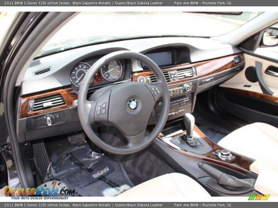 2011 BMW 3 Series 328i xDrive Sedan Black Sapphire Metallic / Oyster/Black Dakota Leather Photo #9