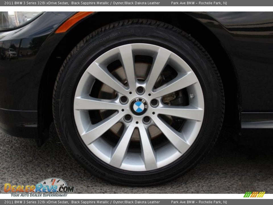 2011 BMW 3 Series 328i xDrive Sedan Black Sapphire Metallic / Oyster/Black Dakota Leather Photo #30