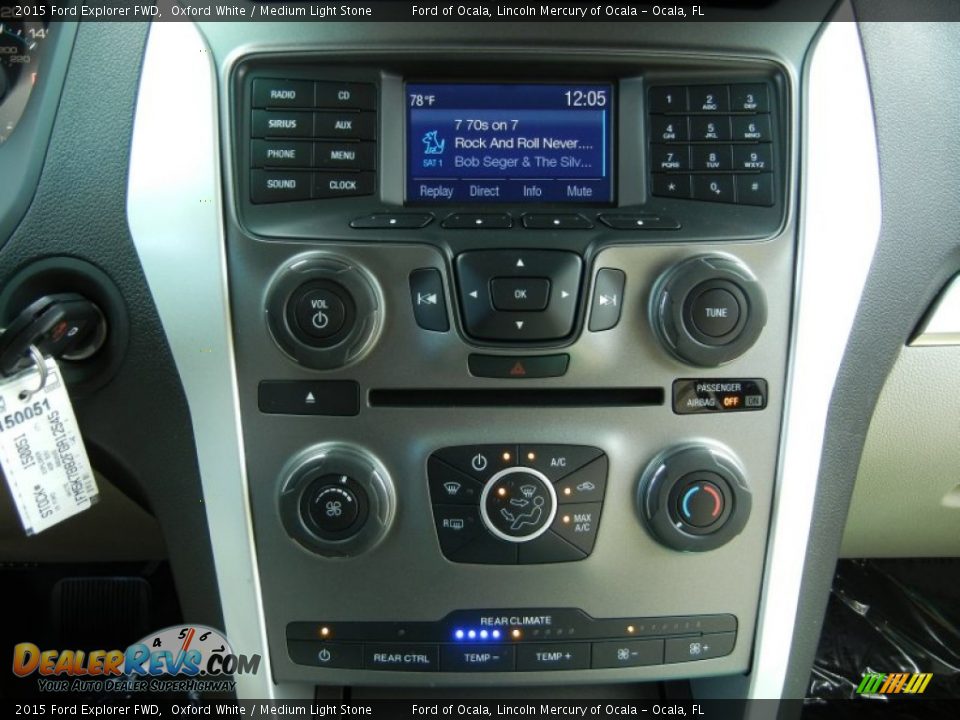 2015 Ford Explorer FWD Oxford White / Medium Light Stone Photo #11