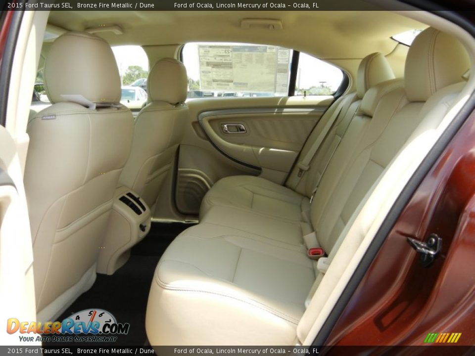 Rear Seat of 2015 Ford Taurus SEL Photo #7