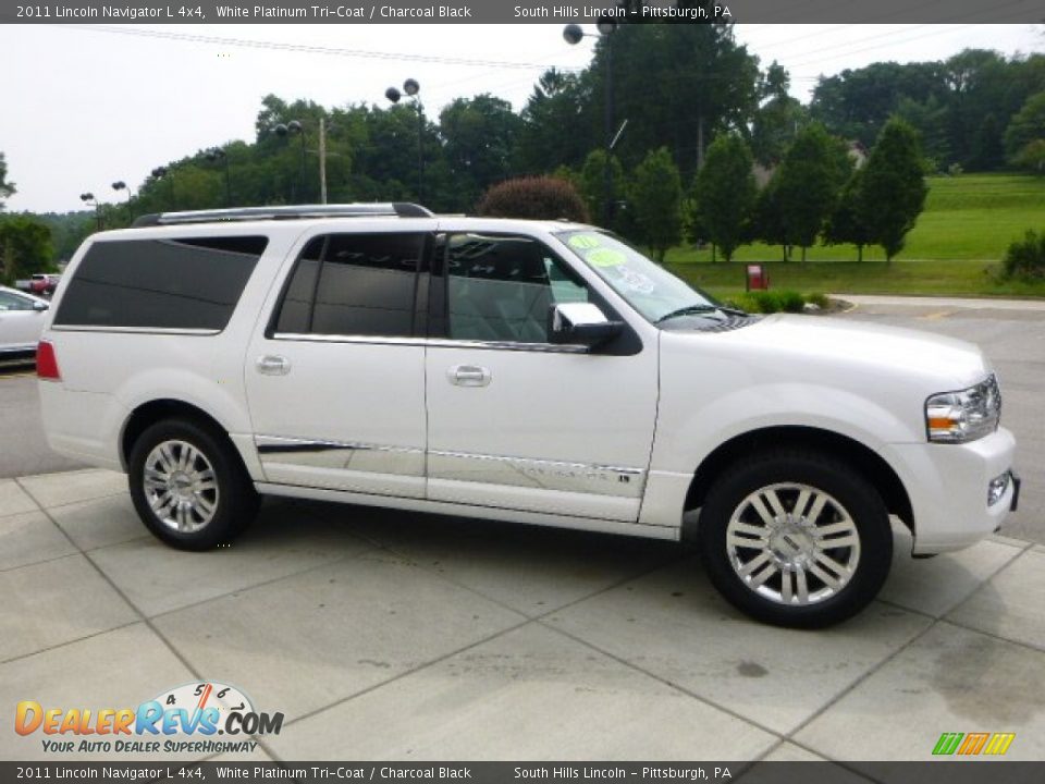 2011 Lincoln Navigator L 4x4 White Platinum Tri-Coat / Charcoal Black Photo #6