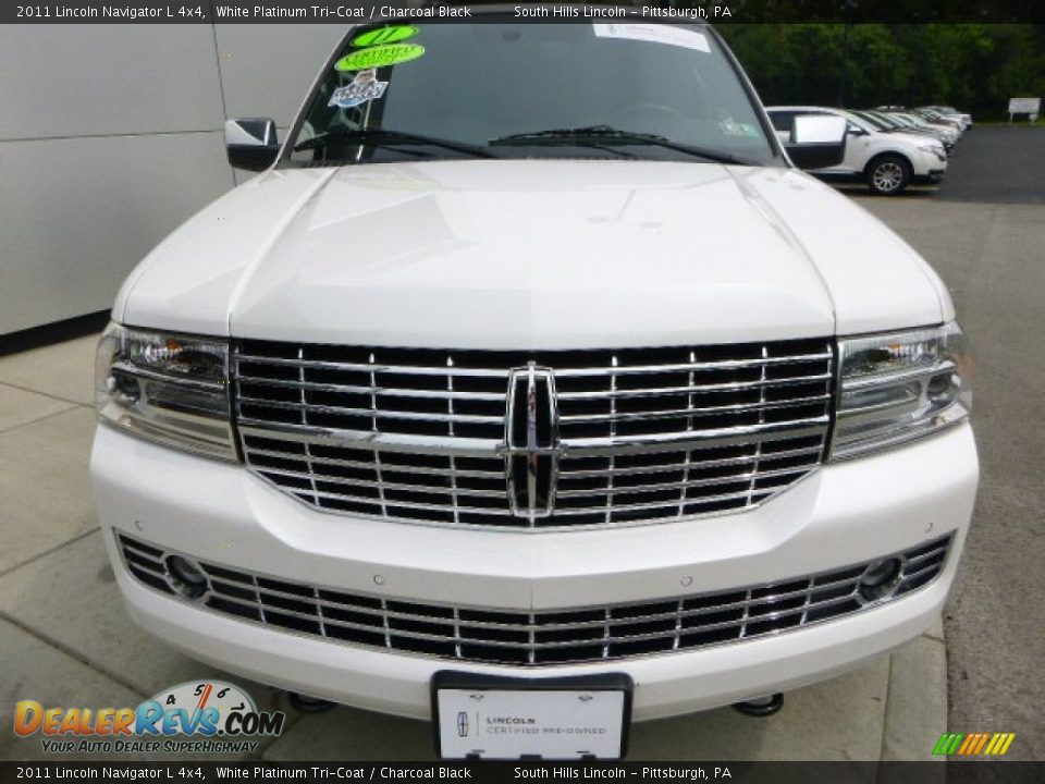 2011 Lincoln Navigator L 4x4 White Platinum Tri-Coat / Charcoal Black Photo #8