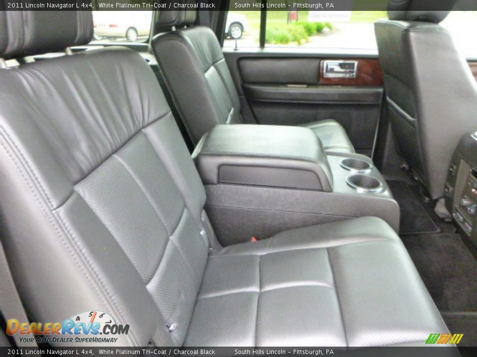 2011 Lincoln Navigator L 4x4 White Platinum Tri-Coat / Charcoal Black Photo #13