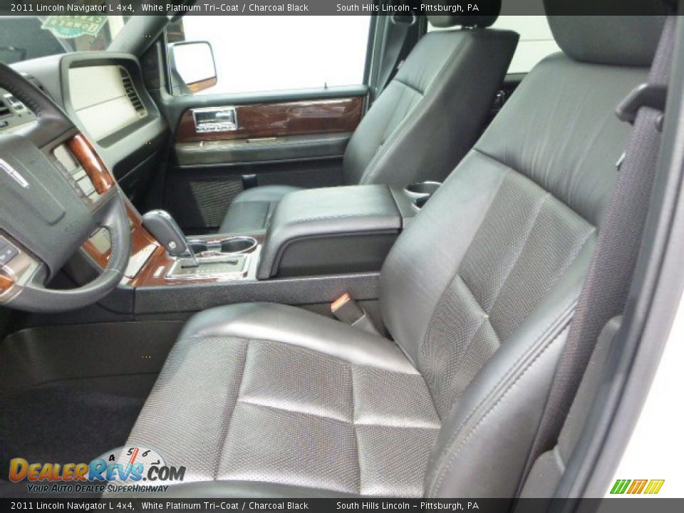 2011 Lincoln Navigator L 4x4 White Platinum Tri-Coat / Charcoal Black Photo #15