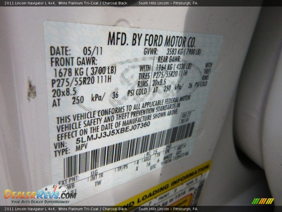 2011 Lincoln Navigator L 4x4 White Platinum Tri-Coat / Charcoal Black Photo #23