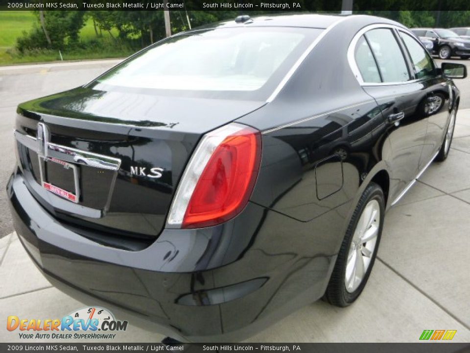 2009 Lincoln MKS Sedan Tuxedo Black Metallic / Light Camel Photo #5