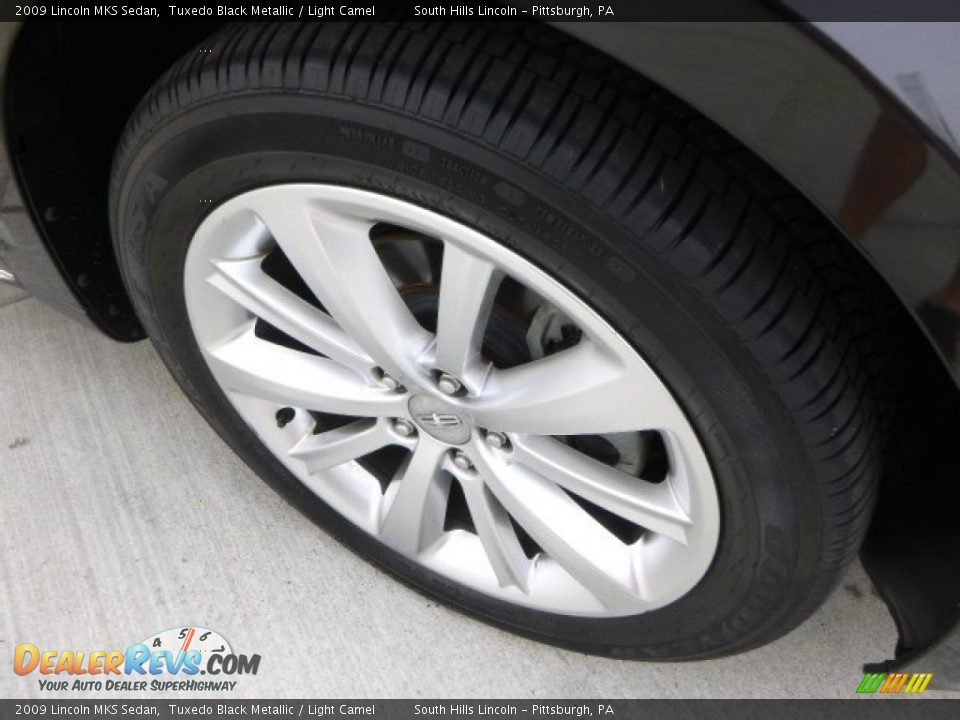 2009 Lincoln MKS Sedan Tuxedo Black Metallic / Light Camel Photo #9