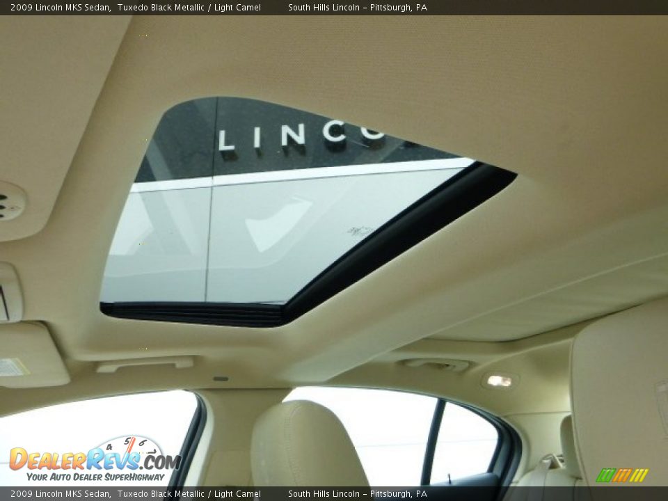 2009 Lincoln MKS Sedan Tuxedo Black Metallic / Light Camel Photo #20