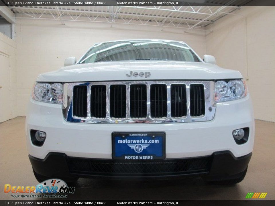 2012 Jeep Grand Cherokee Laredo 4x4 Stone White / Black Photo #3