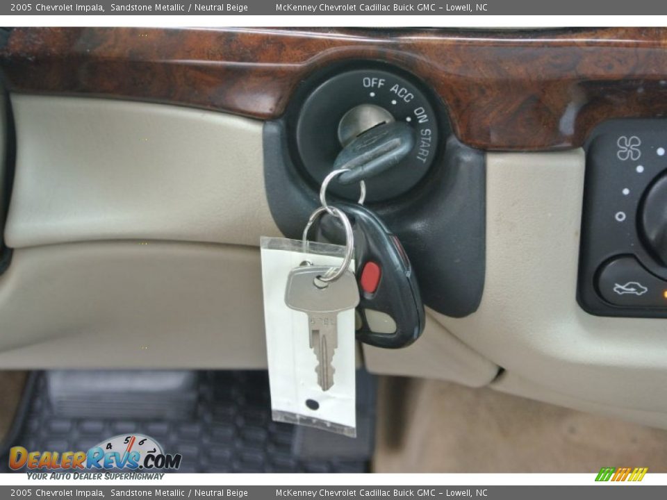 2005 Chevrolet Impala Sandstone Metallic / Neutral Beige Photo #15