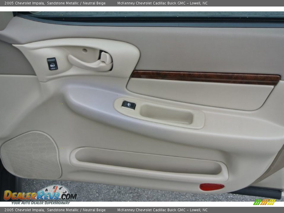 2005 Chevrolet Impala Sandstone Metallic / Neutral Beige Photo #21