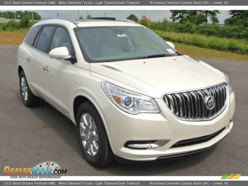 Front 3/4 View of 2015 Buick Enclave Premium AWD Photo #1