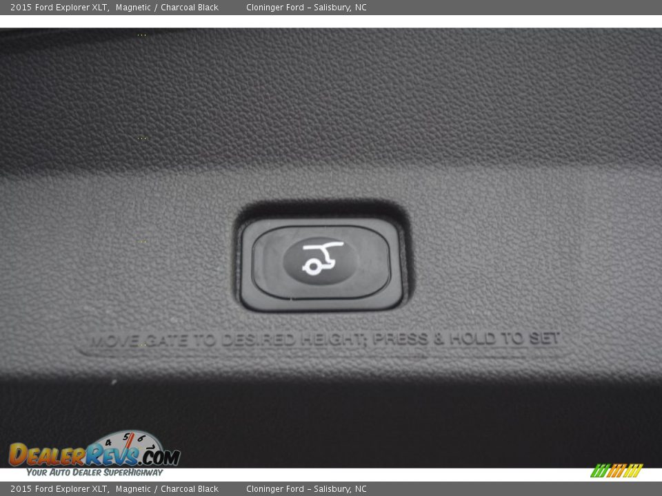 2015 Ford Explorer XLT Magnetic / Charcoal Black Photo #10