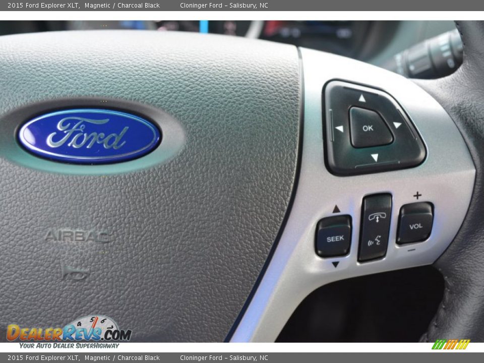 2015 Ford Explorer XLT Magnetic / Charcoal Black Photo #24