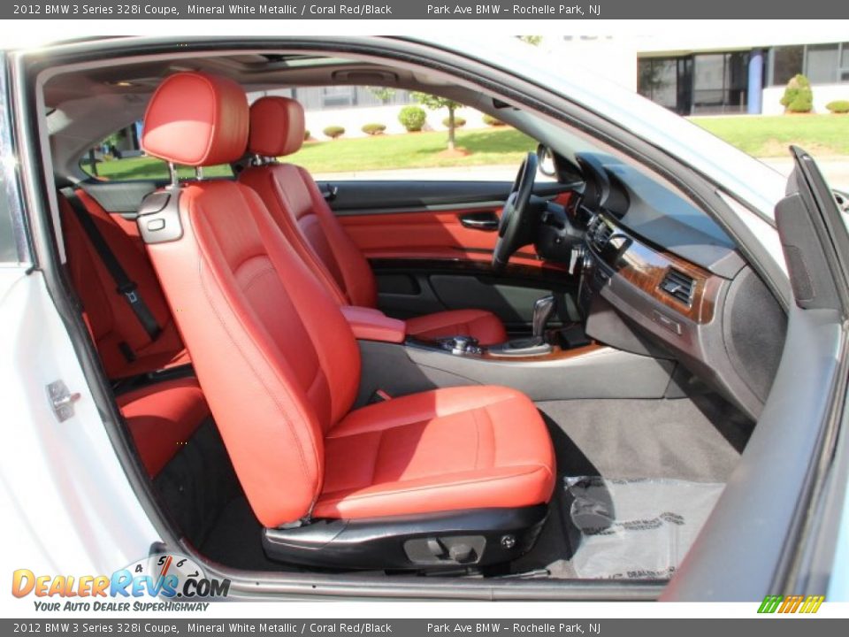 2012 BMW 3 Series 328i Coupe Mineral White Metallic / Coral Red/Black Photo #26