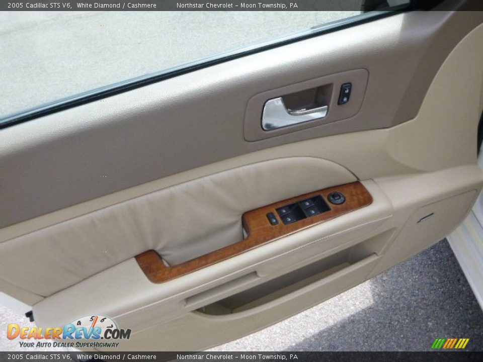 2005 Cadillac STS V6 White Diamond / Cashmere Photo #11