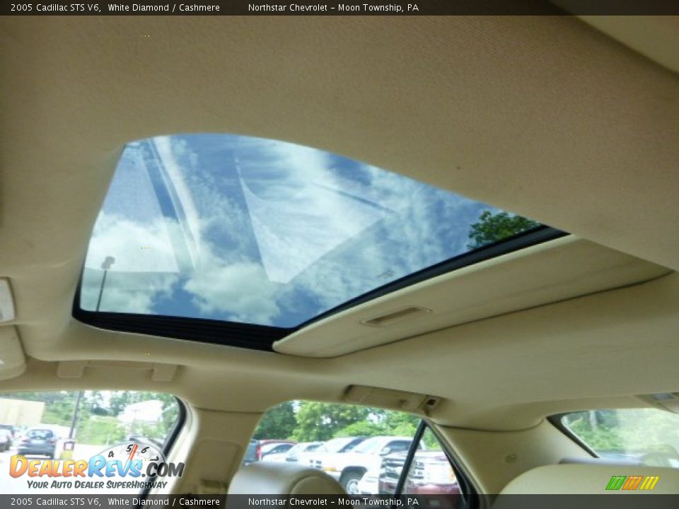 2005 Cadillac STS V6 White Diamond / Cashmere Photo #12
