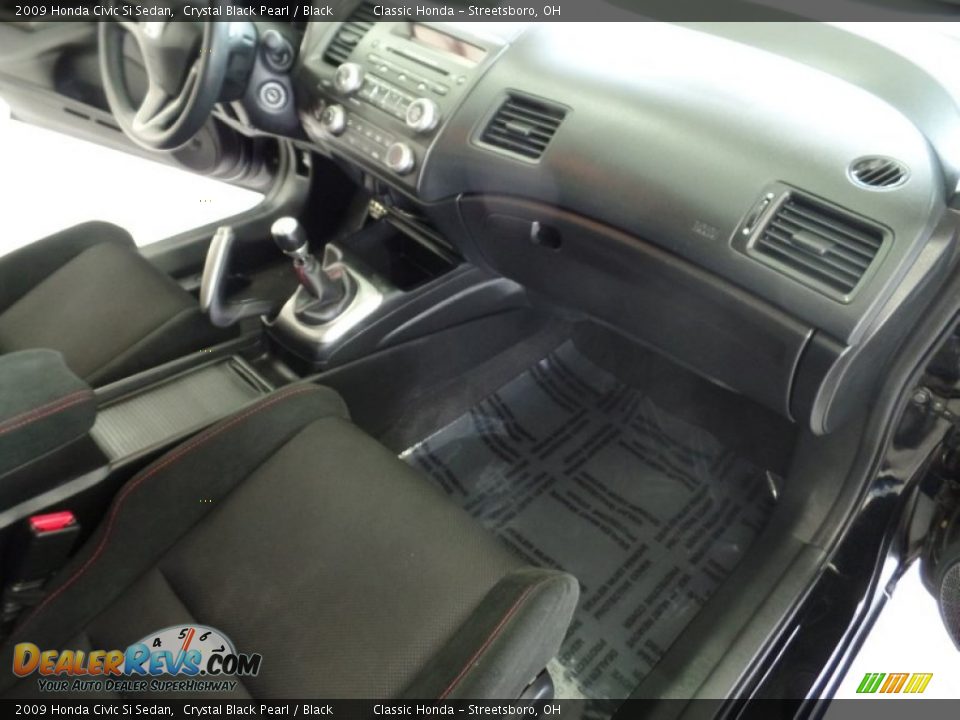2009 Honda Civic Si Sedan Crystal Black Pearl / Black Photo #16