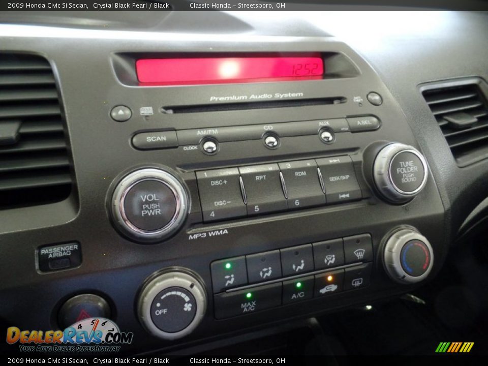 2009 Honda Civic Si Sedan Crystal Black Pearl / Black Photo #24