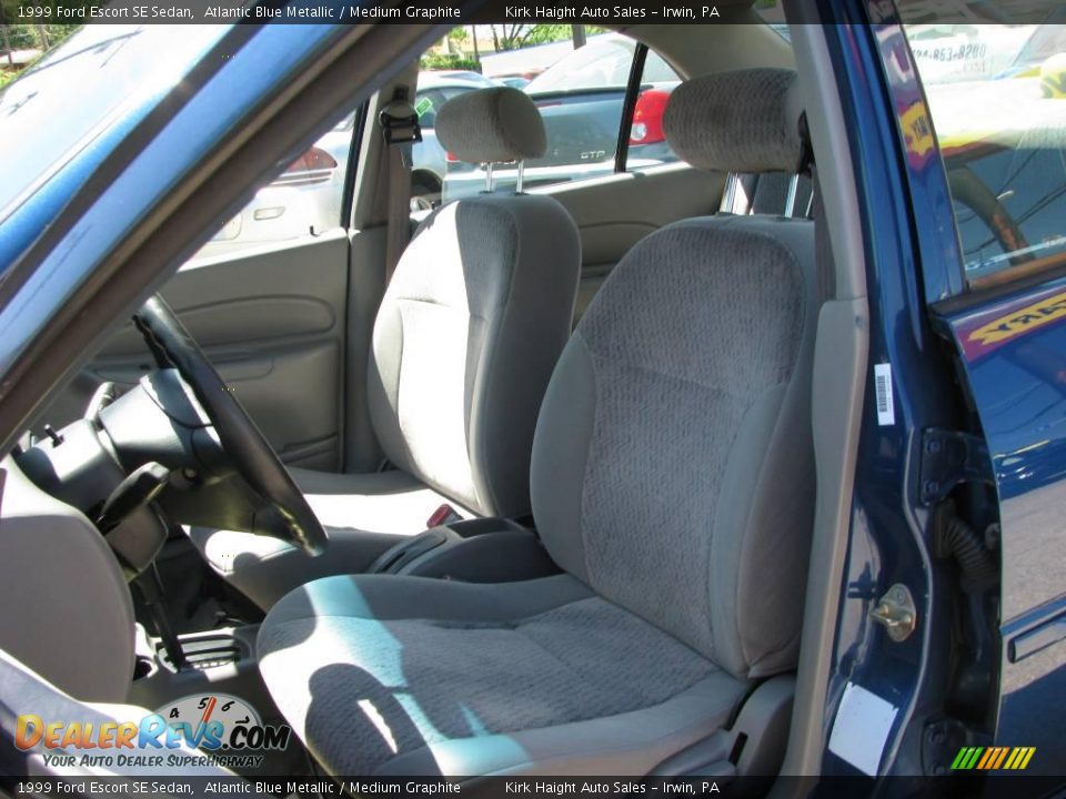 1999 Ford Escort SE Sedan Atlantic Blue Metallic / Medium Graphite Photo #3