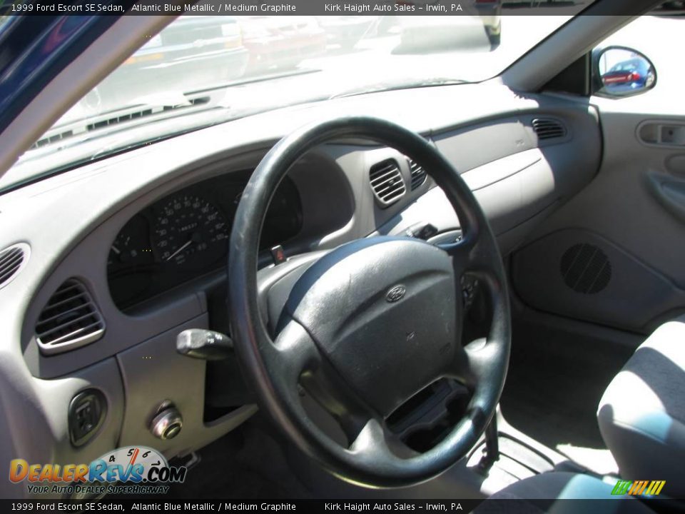 1999 Ford Escort SE Sedan Atlantic Blue Metallic / Medium Graphite Photo #13