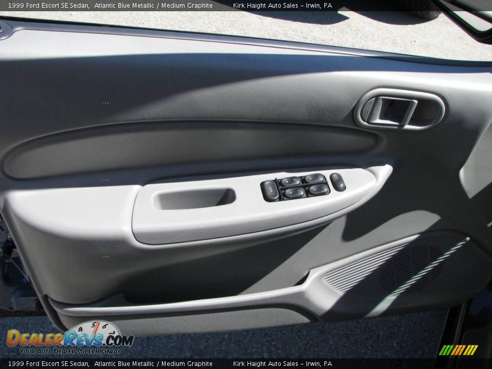 1999 Ford Escort SE Sedan Atlantic Blue Metallic / Medium Graphite Photo #14