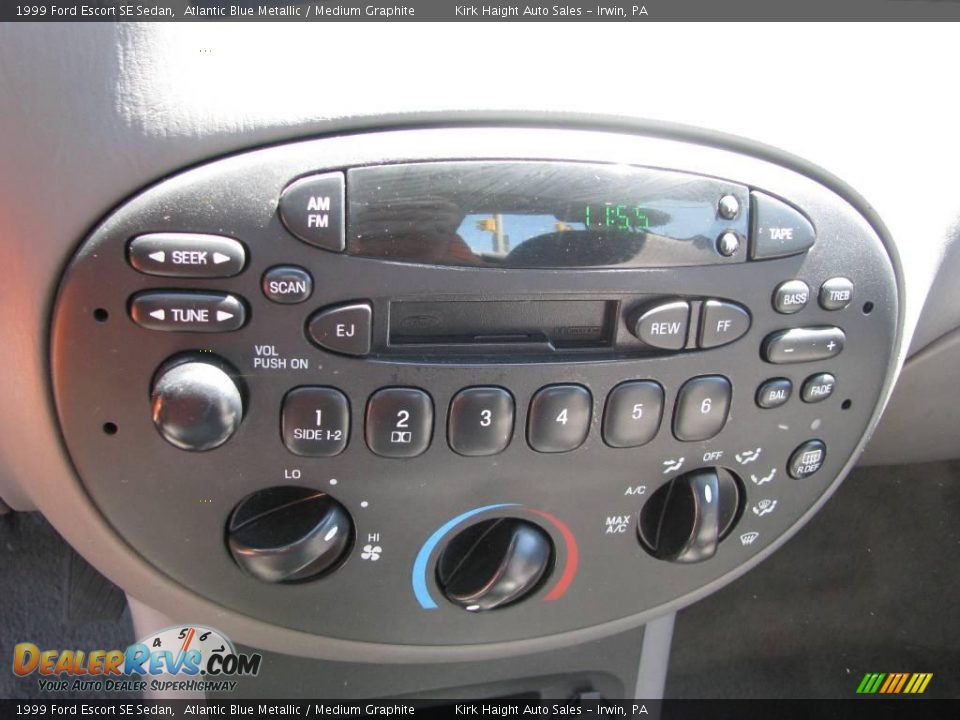 1999 Ford Escort SE Sedan Atlantic Blue Metallic / Medium Graphite Photo #17
