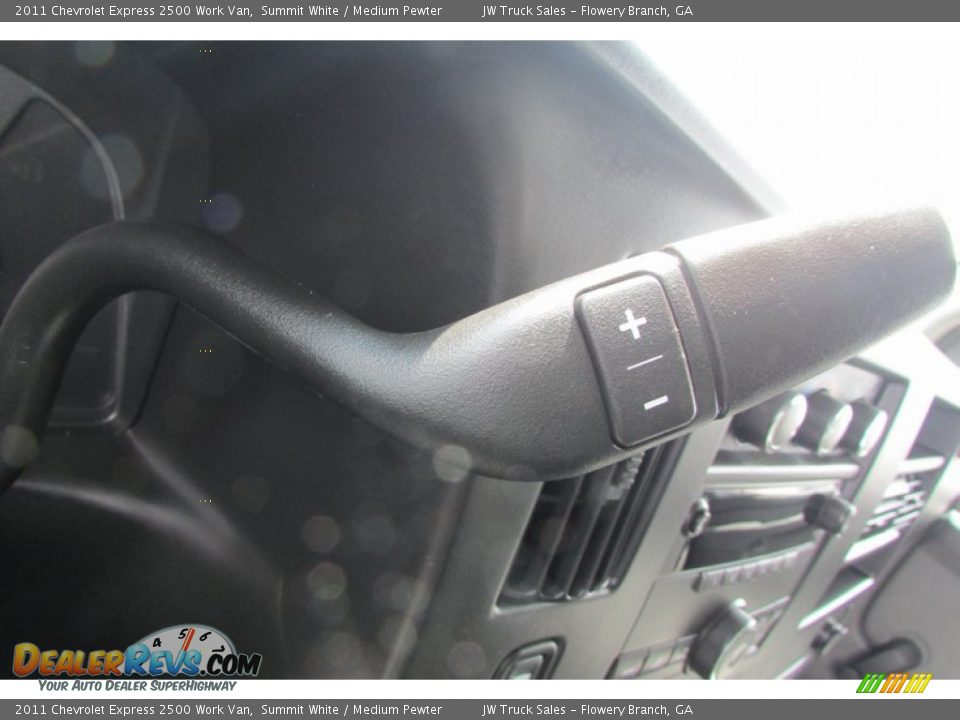 2011 Chevrolet Express 2500 Work Van Summit White / Medium Pewter Photo #29