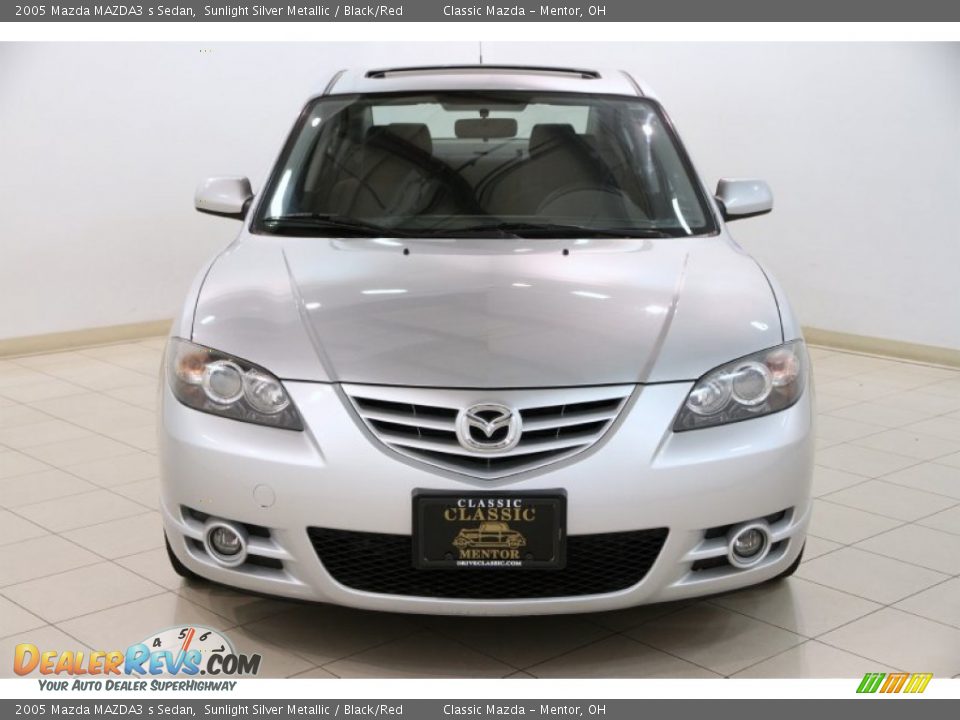 2005 Mazda MAZDA3 s Sedan Sunlight Silver Metallic / Black/Red Photo #2