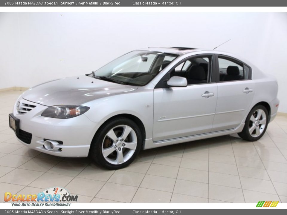 Front 3/4 View of 2005 Mazda MAZDA3 s Sedan Photo #3