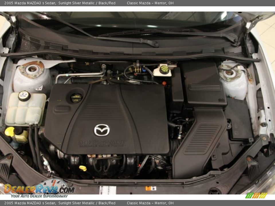 2005 Mazda MAZDA3 s Sedan Sunlight Silver Metallic / Black/Red Photo #15