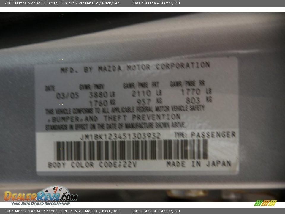 2005 Mazda MAZDA3 s Sedan Sunlight Silver Metallic / Black/Red Photo #16