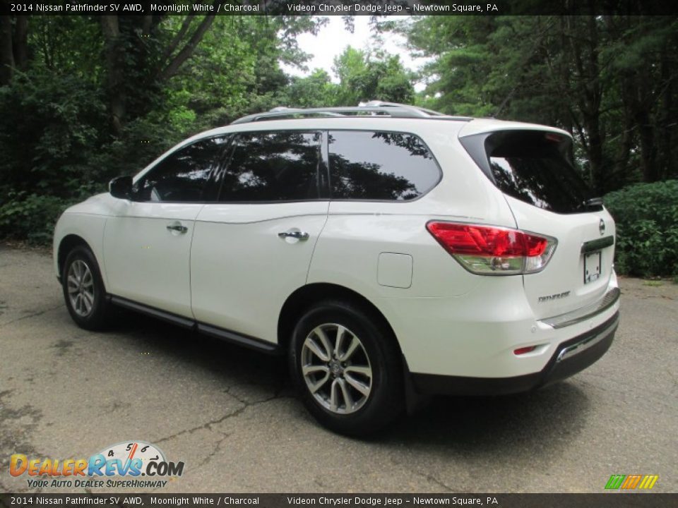 2014 Nissan Pathfinder SV AWD Moonlight White / Charcoal Photo #6