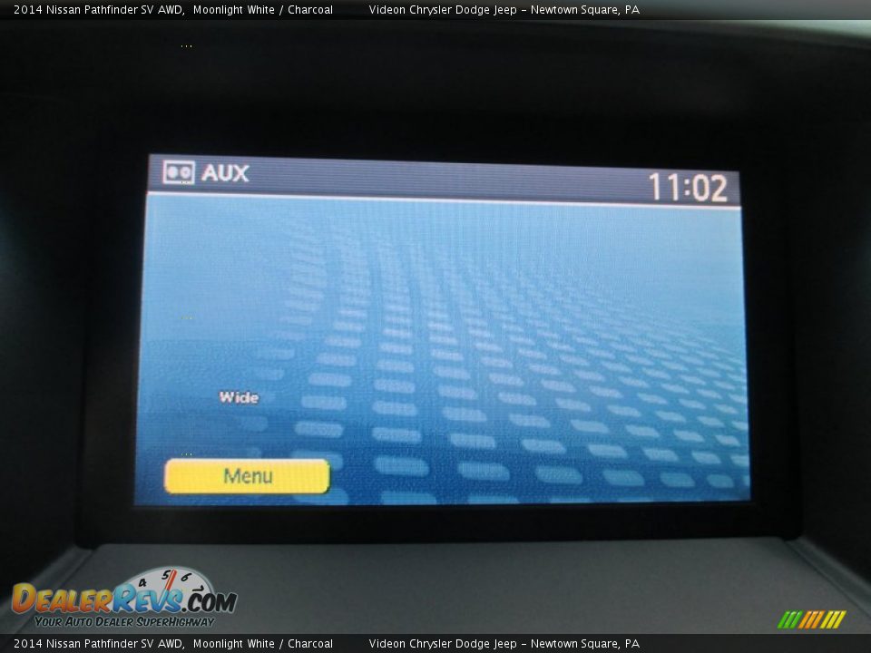 2014 Nissan Pathfinder SV AWD Moonlight White / Charcoal Photo #34